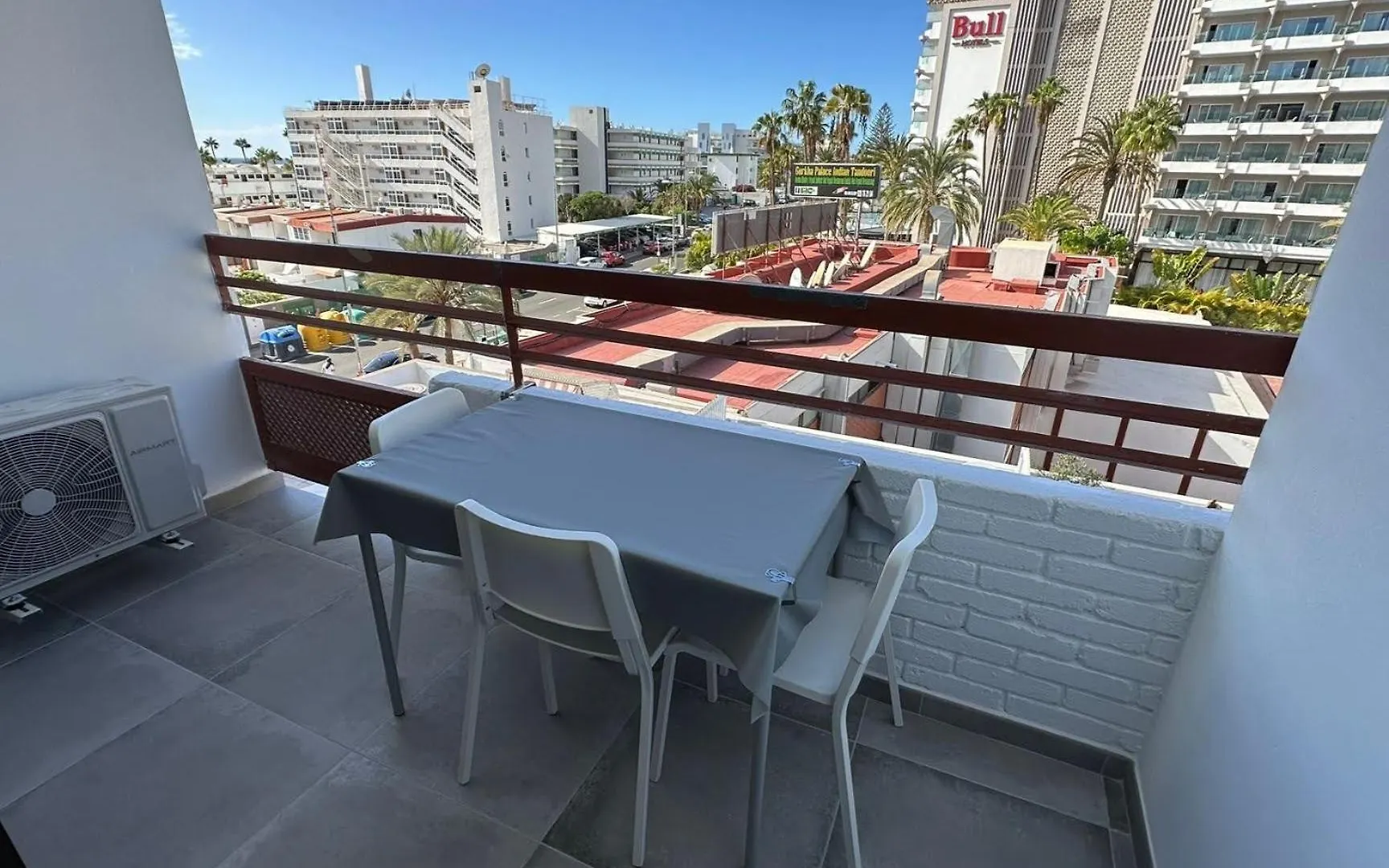 Modernes Apartment Mit 1 Schlafzimmer Und Balkon Im Herzen Von Playa Del Ingles, Gran Canaria Playa del Ingles (Gran Canaria)