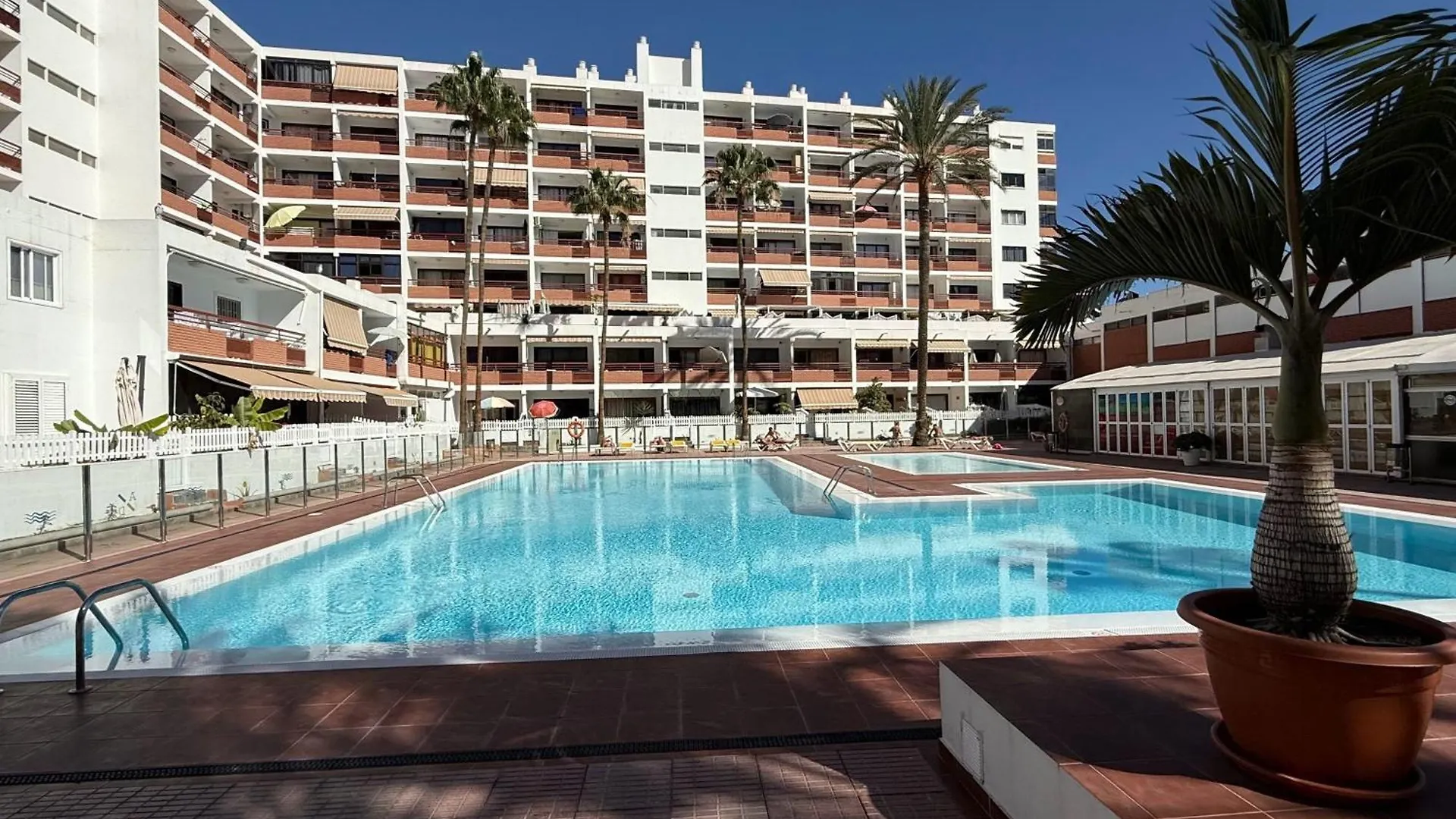 Modernes Apartment Mit 1 Schlafzimmer Und Balkon Im Herzen Von Playa Del Ingles, Gran Canaria Spain