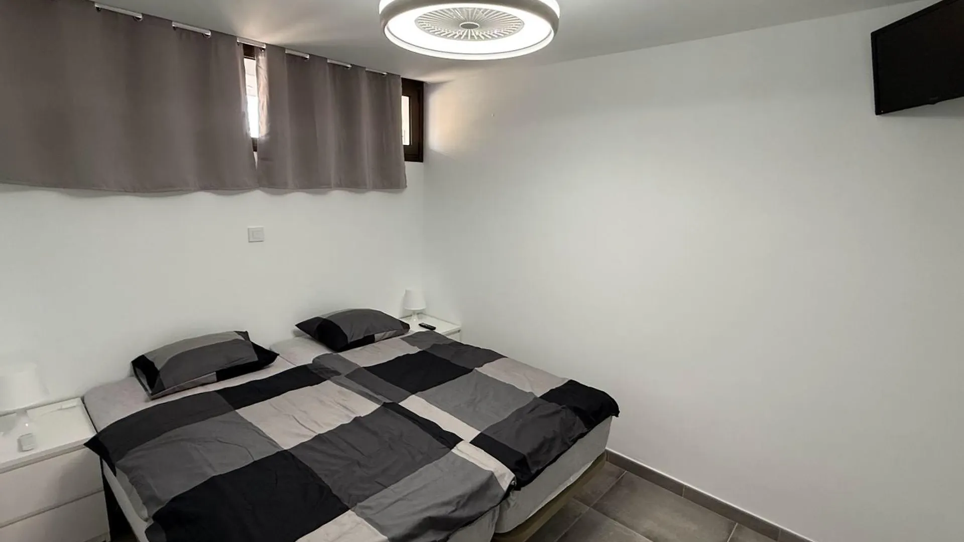 Modernes Apartment Mit 1 Schlafzimmer Und Balkon Im Herzen Von Playa Del Ingles, Gran Canaria